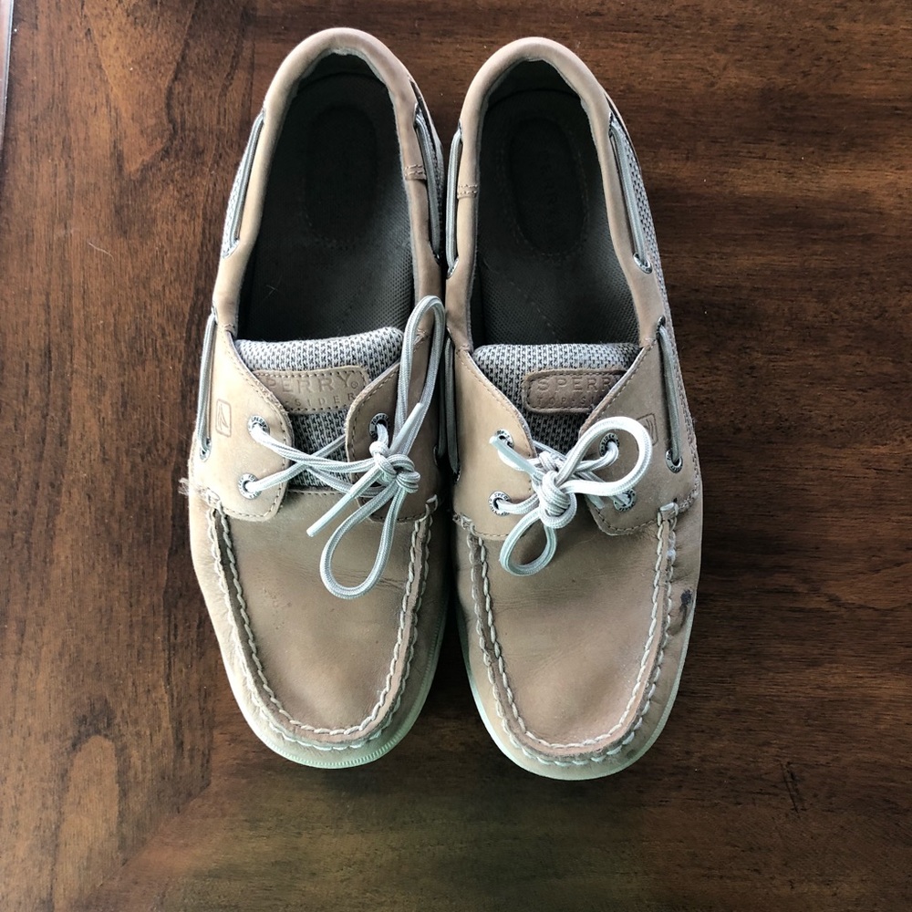 Sperry topsiders